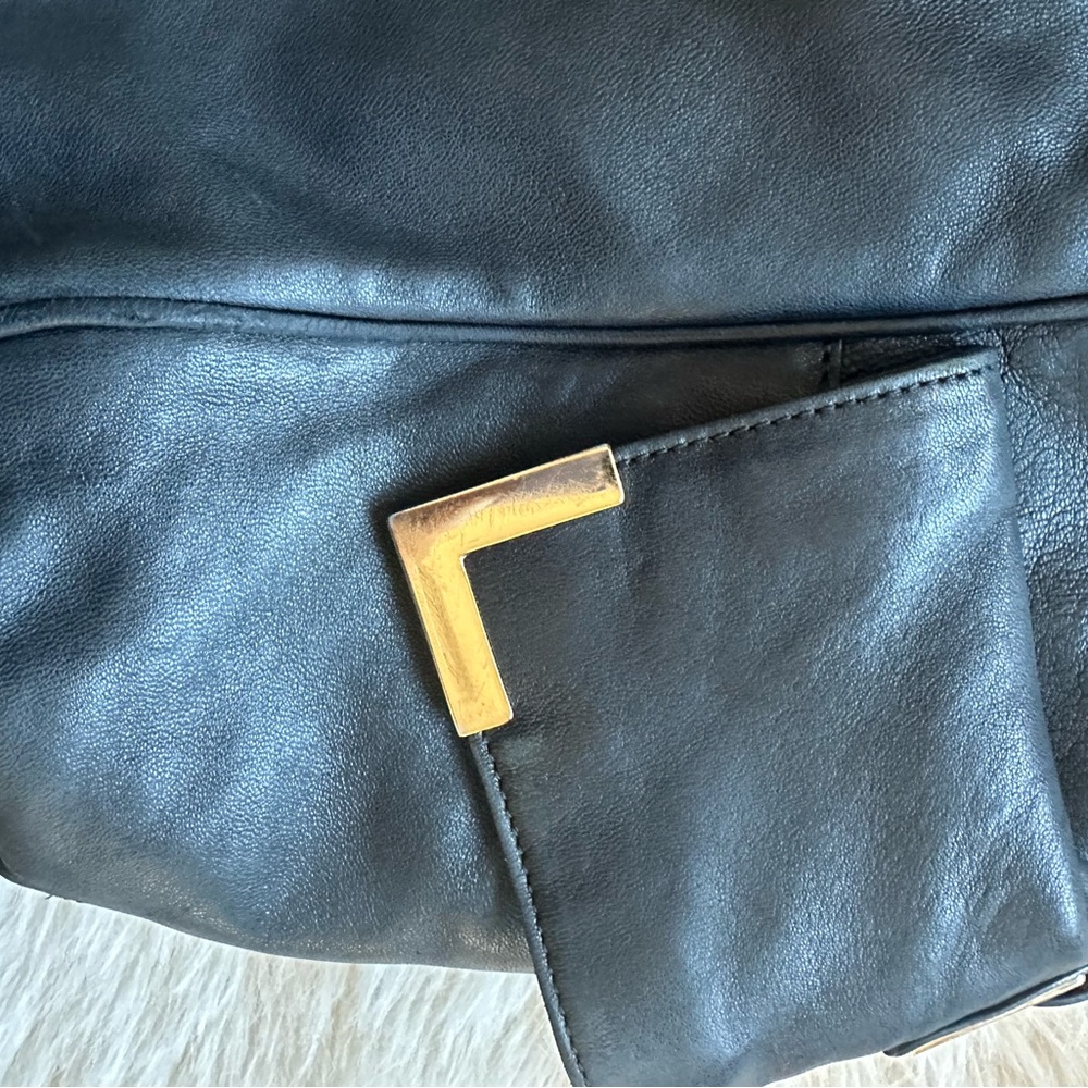 Michael Kors Beverly Black Shoulder Bag with Gold Accents Damaged - Picture 5 of 16